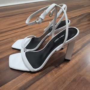 Nine West Women's Hotz3 Heeled Sandal white 7.5